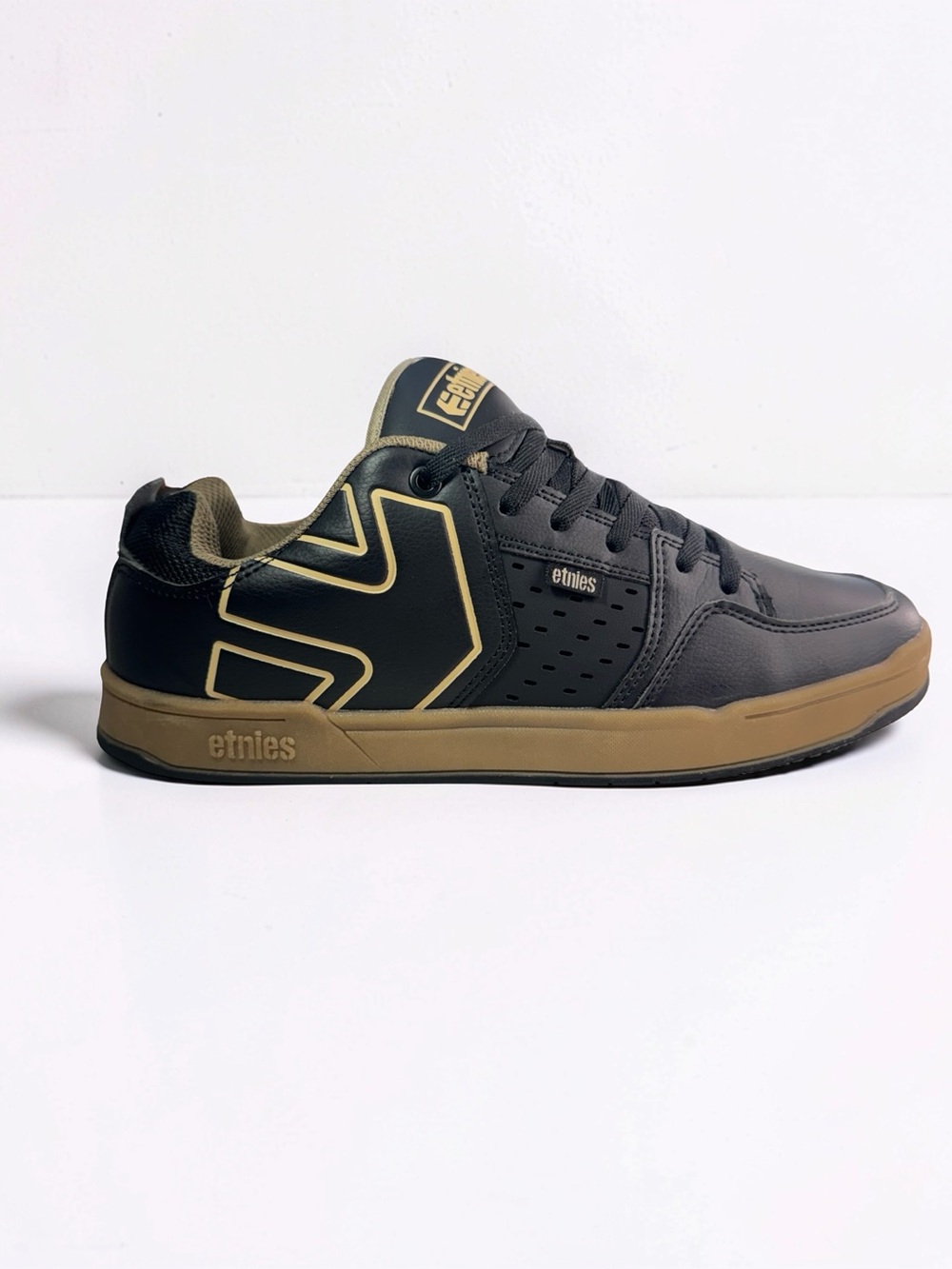 Etnies Frontside Black Gold Gum Skate Shoes Men's Size 10 NEW